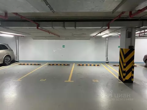 Гараж в Санкт-Петербург ул. Смольного, 4к3 (12 м)