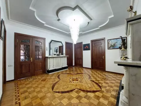 Дом в Кабардино-Балкария, Нальчик ул. Калмыкова, 1 (340 м)