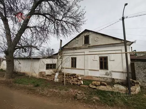 Дом в Крым, Сакский район, с. Уютное ул. Юрия Гагарина, 65 (85 м)