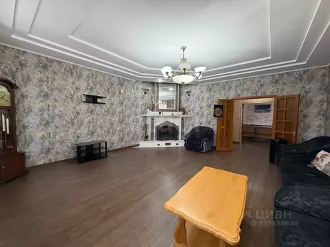 Дом в Крым, Симферопольский район, Молодежное пгт ул. Ялтинская (412 ...