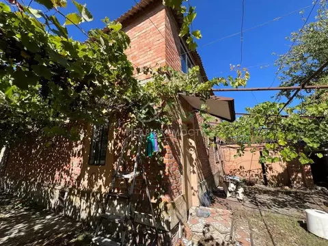 Дом в Краснодарский край, Ейское городское поселение, пос. ...