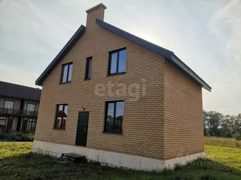 Дом в Башкортостан, Иглинский район, Акбердинский сельсовет, с. ...