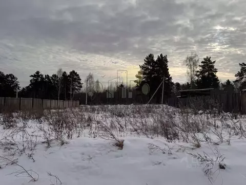 Участок в Иркутская область, Иркутский муниципальный округ, д. Карлук ...