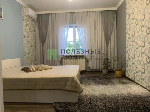 Дом в Крым, Евпатория Исмаил-Бей мкр, ул. Хаджи Девлет Гирея, 70 (225 ...