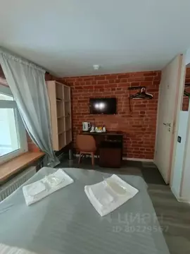 Комната Санкт-Петербург 10-я Васильевского острова линия, 5/37