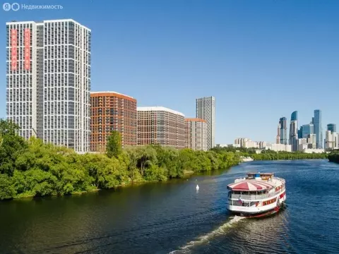 Торговая площадь (454 м)