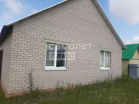 Дом в Башкортостан, Куюргазинский район, Ермолаевский сельсовет, с. ...