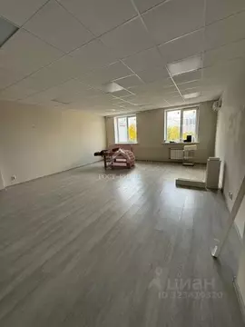 Помещение свободного назначения в Саратовская область, Энгельс ул. ...