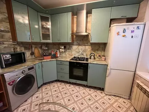 3-к кв. Коми, Усинск Комсомольская ул., 3 (67.0 м)