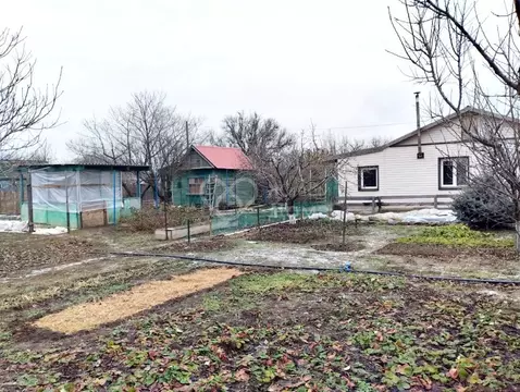 Дом в Волгоградская область, Волжский Здоровье Химика СНТ, ул. 33-я ...