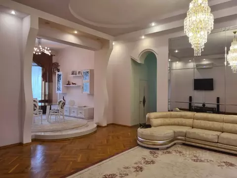 Коттедж в Волгоградская область, Волгоград Чирская ул. (342 м)