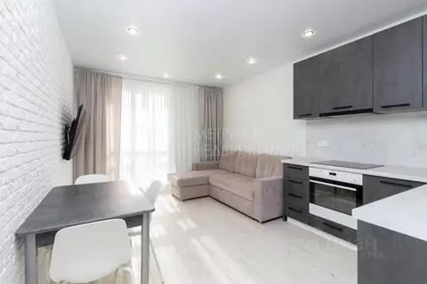 2-к кв. Тюменская область, Тюмень ул. Заполярная, 11к1 (67.0 м)