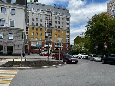 Помещение свободного назначения в Омская область, Омск ул. Чехова, 3 ...