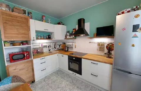 Продается 2-комнатная квартира