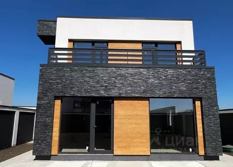 Дом в Краснодарский край, Краснодар ул. Баха (250 м)