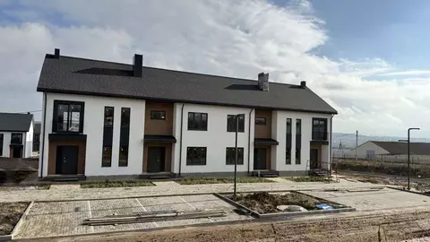 Таунхаус в Воронежская область, Семилукский район, Губаревское с/пос, ...