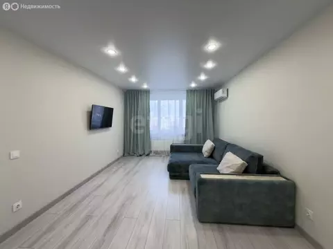 2-комнатная квартира: Тюмень, улица Федюнинского, 56 (57 м)