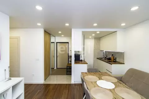 2-к кв. Тюменская область, Тюмень ул. 50 лет Октября, 57Ак1 (60.3 м)