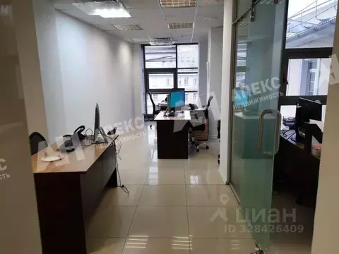 Помещение свободного назначения в Москва ул. Остоженка, 10 (240 м)