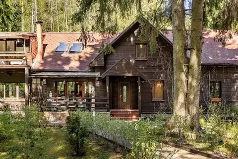 Дом в Санкт-Петербург пос. Комарово, ш. Приморское, 479 (250 м)