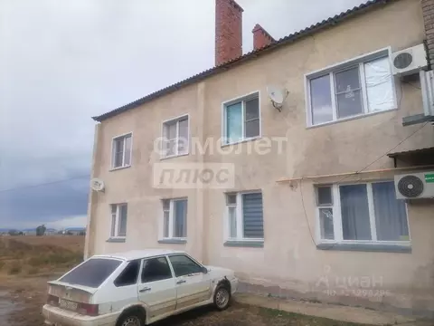 3-к кв. Калмыкия, с. Малые Дербеты ул. Пролетарская, 10 (70.2 м)