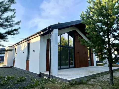 Дом в Свердловская область, Белоярский муниципальный округ, пос. ...