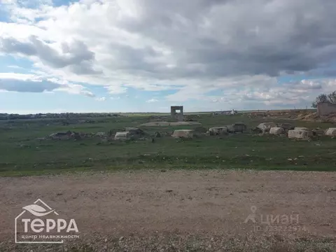 Участок в Крым, Сакский район, Суворовское с/пос, с. Великое ул. ...