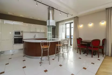 4-к кв. Тюменская область, Тюмень ул. Герцена, 84/2 (175.0 м)