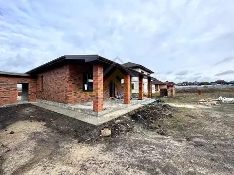 Дом в Белгородская область, Старый Оскол Вишенки мкр,  (130 м)