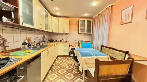 4-к кв. Калининградская область, Правдинский муниципальный округ, пос. ...