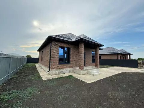 Дом в Краснодарский край, Динской район, Новотитаровская ст-ца ул. ...