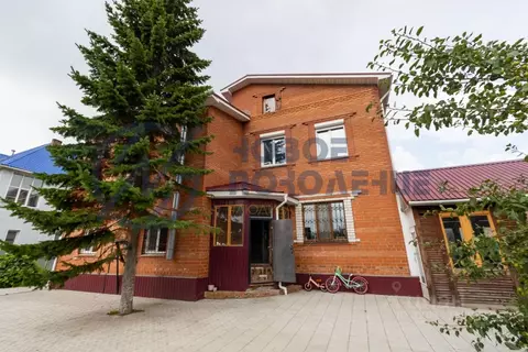 Коттедж в Омская область, Омск ул. И.П. Сальцына (260 м)