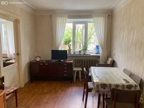 3-комнатная квартира: Шахты, улица Державина, 36 (56.4 м)