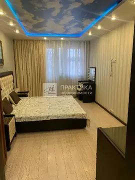 Продается 4-комнатная квартира