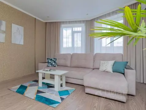 2-к кв. Омская область, Омск просп. Комарова, 17к2 (68.0 м)