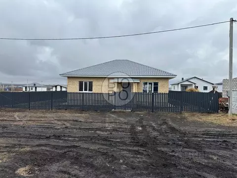 Дом в Башкортостан, Стерлитамакский район, Казадаевский сельсовет, с. ...