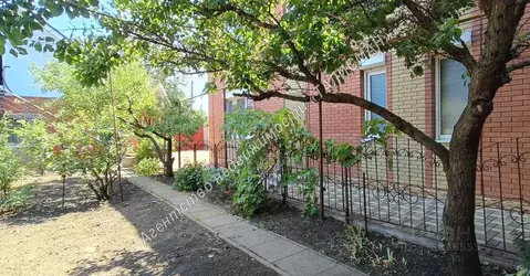 Дом в Ростовская область, Таганрог ул. 4-я Линия (188 м)