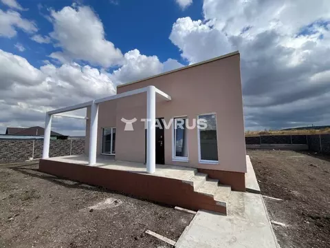 Дом в Крым, Симферопольский район, Трудовское с/пос, Мартовский ТСН ...