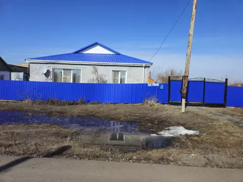 Дом в Омская область, Калачинский район, с. Лагушино Зеленая ул., 15 ...