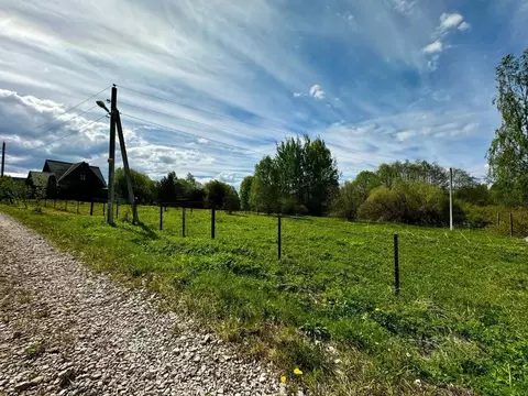 Участок в Московская область, Можайский муниципальный округ, д. ...