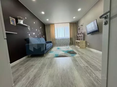 2-к кв. Тюменская область, Тюмень ул. Николая Семенова, 21 (83.5 м)