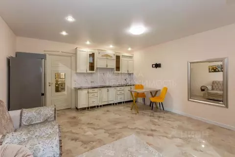 2-к кв. Тюменская область, Тюмень ул. Усиевича, 16 (82.0 м)