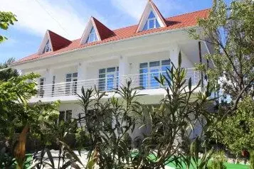 Дом в Крым, Алушта муниципальный округ, с. Лавровое ул. Фрунзенская, ...