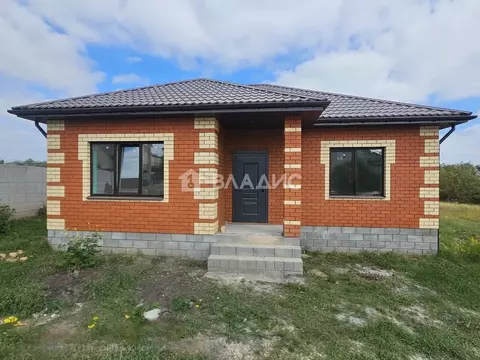 Дом в Белгородская область, Белгородский район, Пушкарское с/пос, с. ...