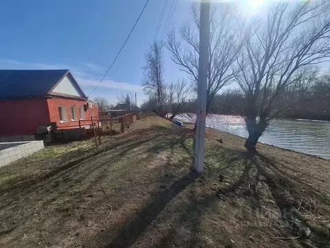 Дом в Астраханская область, Камызякский район, с. Застенка Набережная ...
