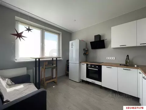 2-к кв. Краснодарский край, Краснодар ул. Имени Владимира Жириновского ...