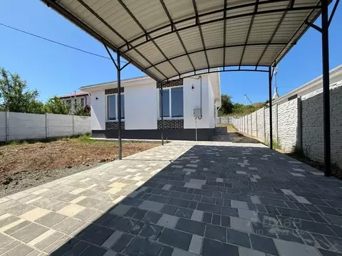 Дом в Крым, Симферопольский район, Добровское с/пос, с. Пионерское ул. ...