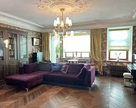 4-к кв. Санкт-Петербург ул. Лизы Чайкиной, 24 (185.5 м)