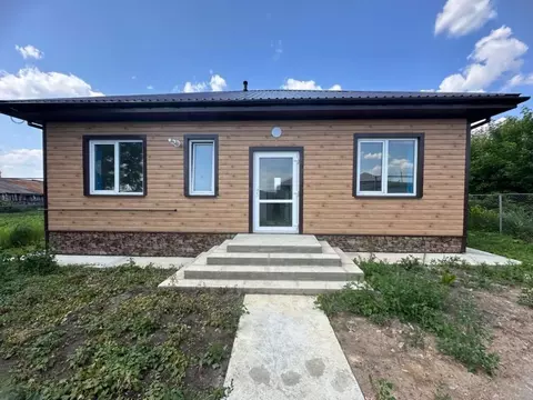 Дом в Челябинская область, Чебаркульский район, Травниковское с/пос, ...