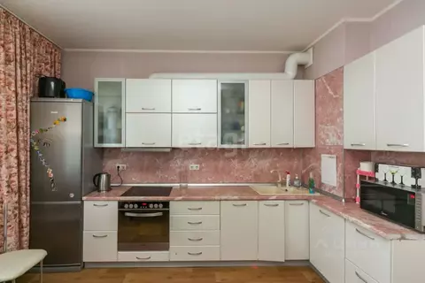 2-к кв. Ханты-Мансийский АО, Сургут ул. Иосифа Каролинского, 12 (64.5 ...